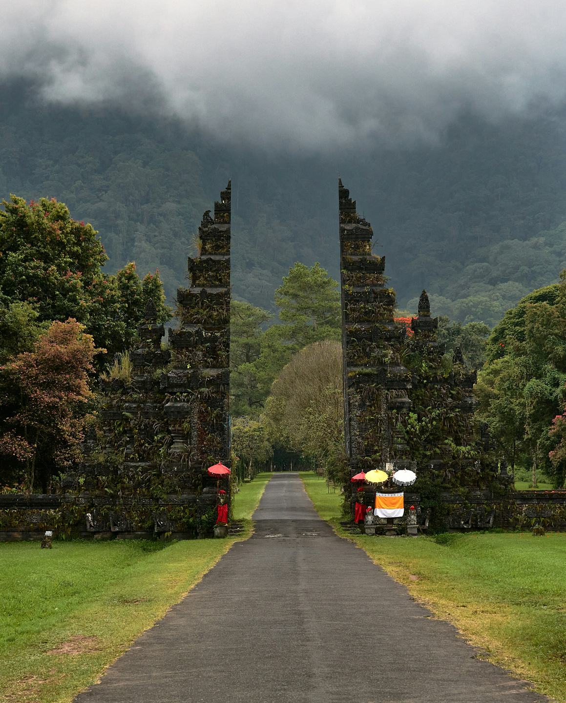 Traditional gate on the mountain road to North Bali